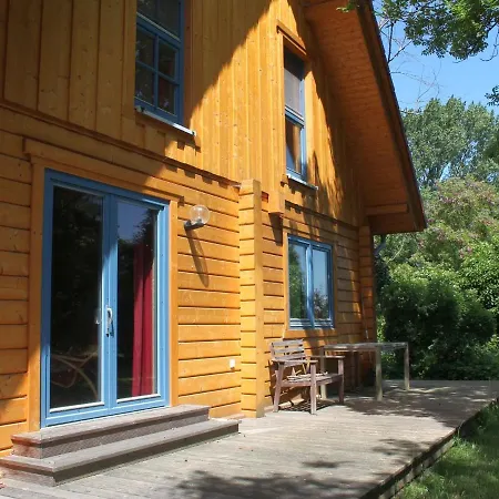 Cozy Holiday In Near The Sea